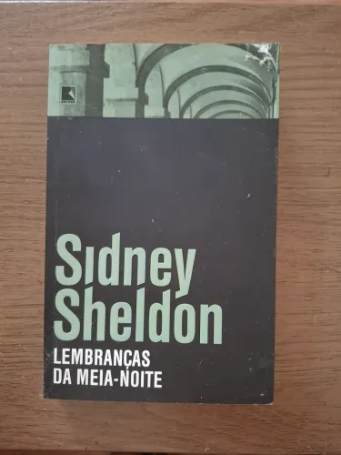 Livro Lembranças da Meia-Noite - Sidney Sheldon