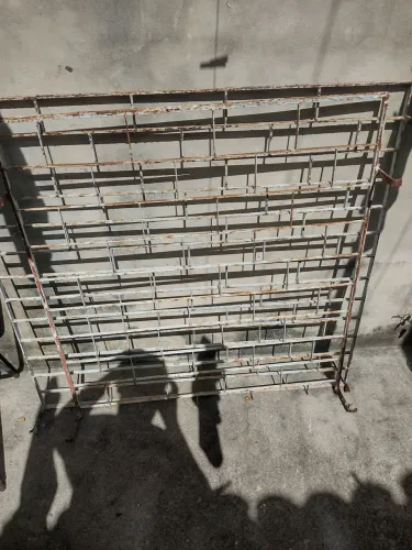 Janela toda nova são duas