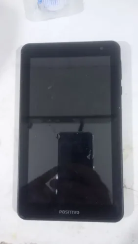 Tablet positivo mínios. Tela quebrada