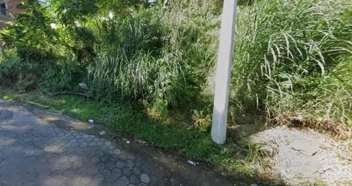 Terreno para Venda no bairro Saco Grande com 480 m² de área disponível