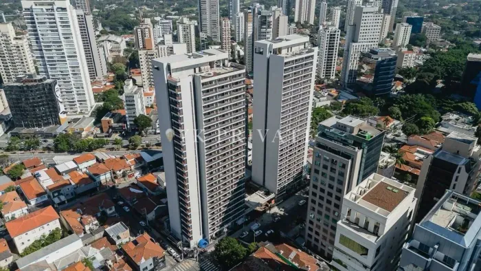 Studio/ Do It Faria Lima/ 1 Studio com varanda / Lazer clube !