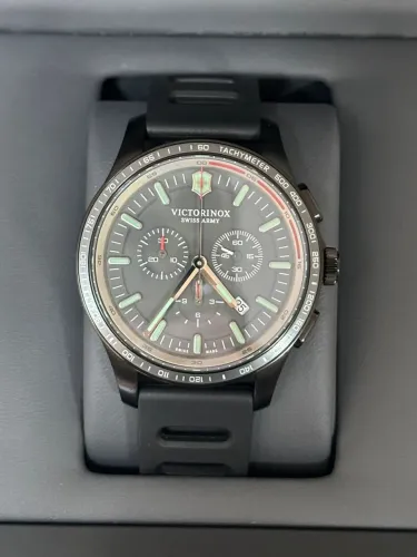 Relógio Victorinox Alliance Sport cronograph 241818