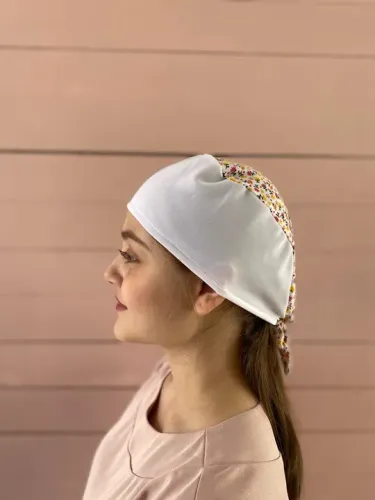 Touca Cirúrgica Feminina- Branco com Floral