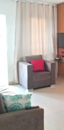Poltrona confortável e moderna
