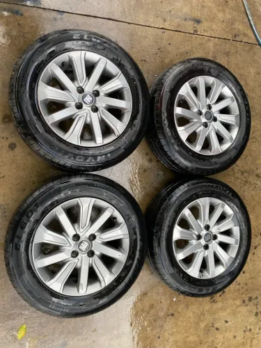 Rodas aro 15 Fiat Strada originais + pneus 