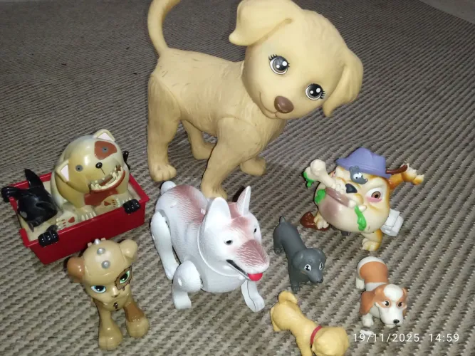 Brinquedos Cachorrinhos diversos. Kit com 08 peças.