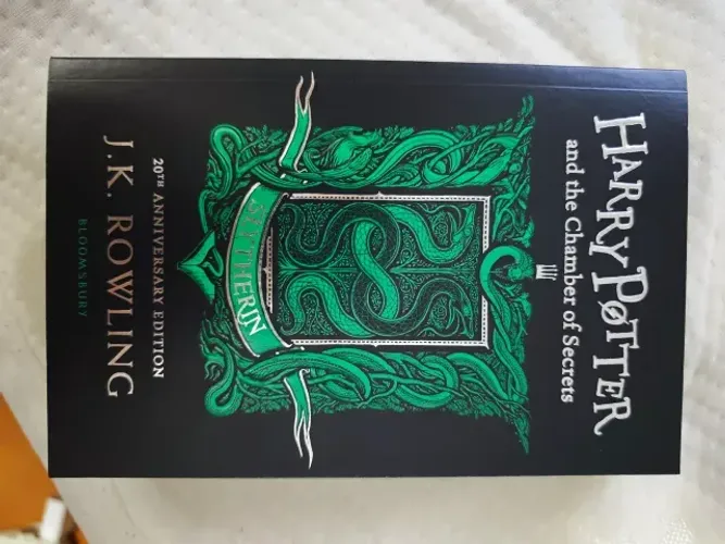 Harry Potter e a Câmara Secreta - edição sonserina (INGLÊS)