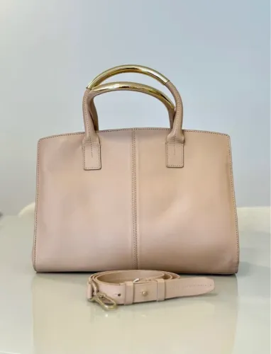 Bolsa Schütz couro liso