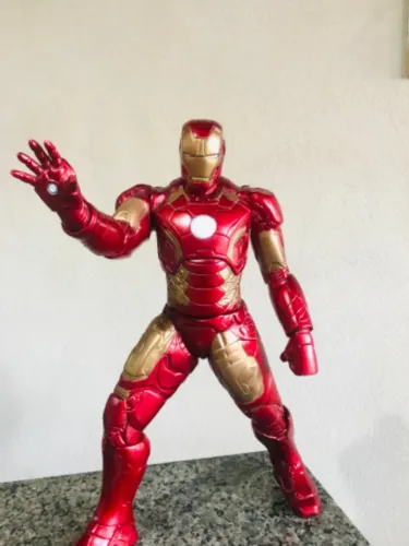 Boneco exclusivo do Homem de Ferro Gigante - MIMO EVOLUTION