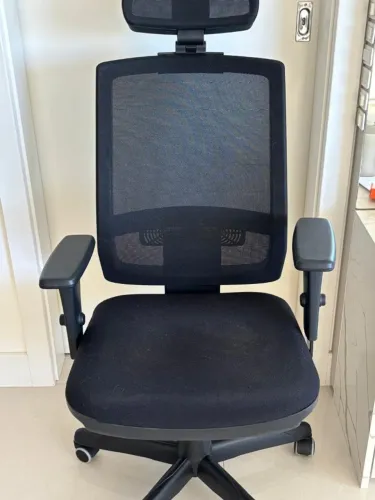 Cadeira escritório usada