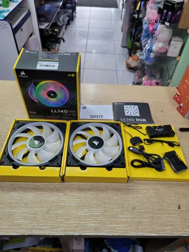 Kit fan Corsair LL140
