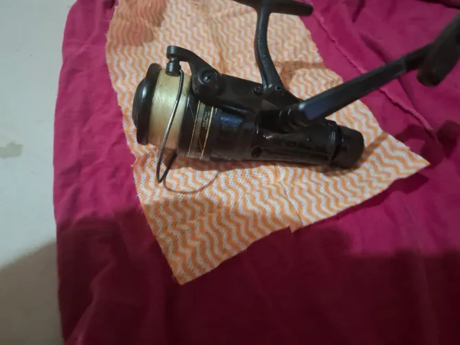 Molinete daiwa daiwa J2050