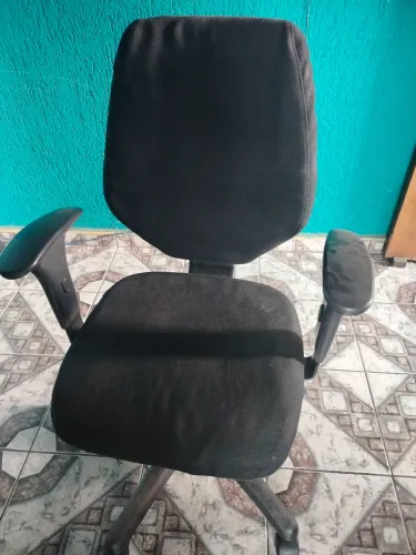 Cadeira para escritório e outras finalidades