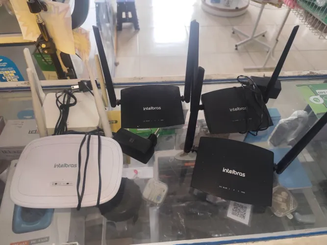 Vendo roteadores de wi-fi