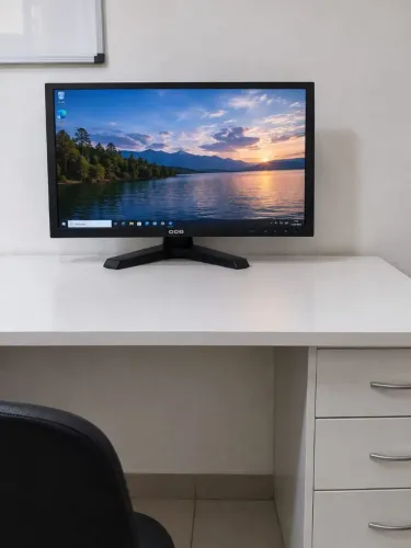 Vendo Monitor CCE 15 ,6 Polegadas.