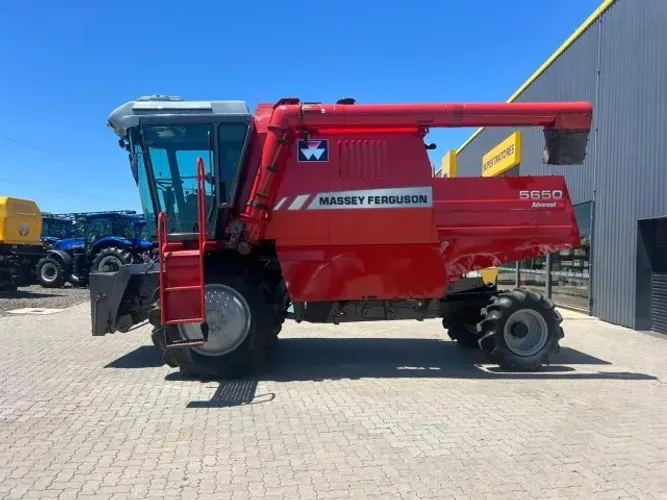 Colheitadeira Massey Ferguson 5650