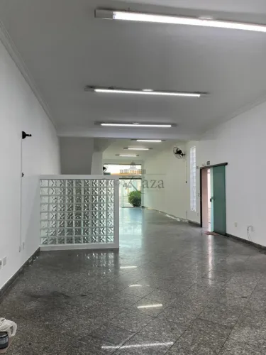 Oportunidade - Prédio Comercial - Centro - Jacareí - 500m².