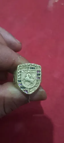 Anel de ouro da porsche