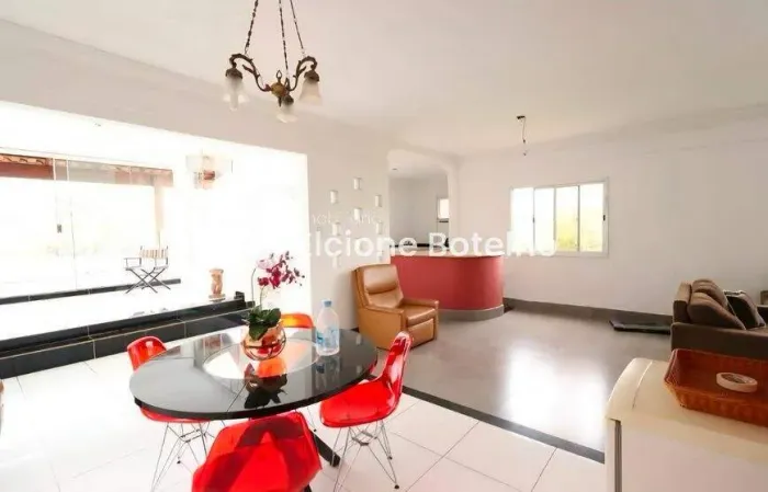 Casa para aluguel, 5 quartos, 2 suítes, 3 vagas, VIGILATO PEREIRA - Uberlândia/MG