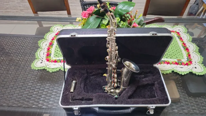 Saxofone Soprano Galasso Curvo Nacional Sib Niquelado Reliquia Sopranino + Estojo
