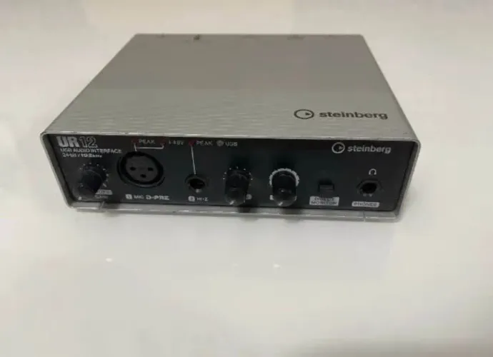 Interface de Audio Steinberg UR12