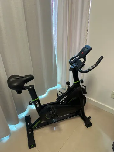 Bicicleta Ergométrica Magnética de Spinning 10kg - Excelente Estado