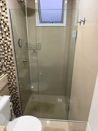  Vende-se Box de Vidro Usado