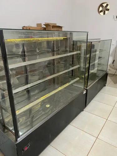 Balcões natural e refrigerado