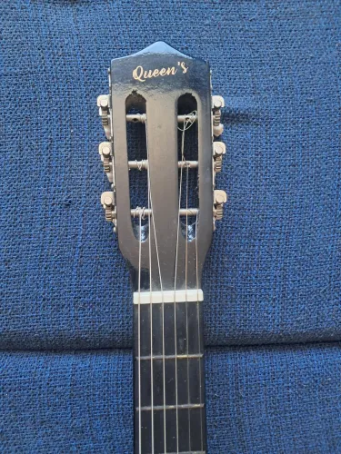 Violão Queens