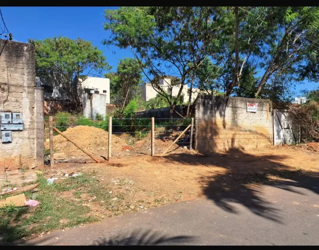 LOTE 300m² MURADO E ESCRITURADO - FUNDO AV. CRISTAL - R$ 239k