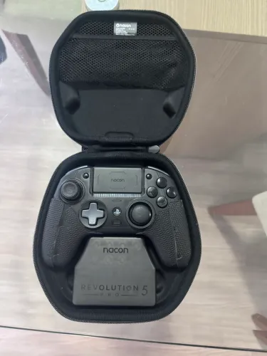 Controle sem fio NACON Revolution 5 Pro para PS5/PS4/PC