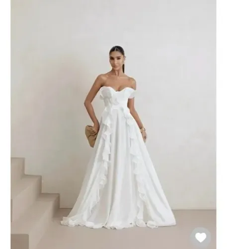 Lindo vestido noivinha civil e igreja 