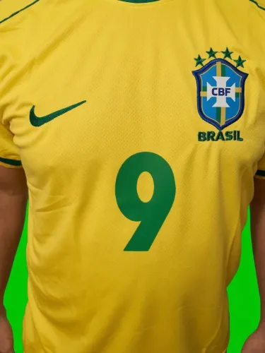 Camisa Seleção Brasileira- RETRÔ/ RONALDO