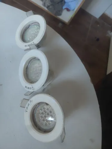 Lâmpadas de Led pra teto 15 reais cada uma 