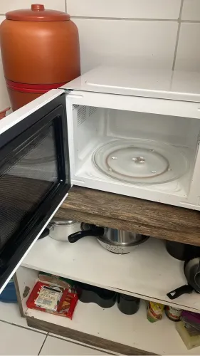 microondas britania semi novo