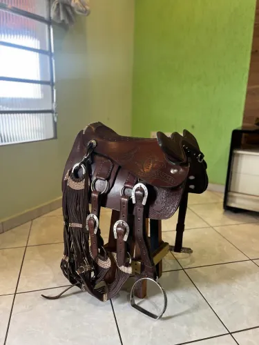 Vende-se Sela muladeiro seminova usada duas vezes apenas 