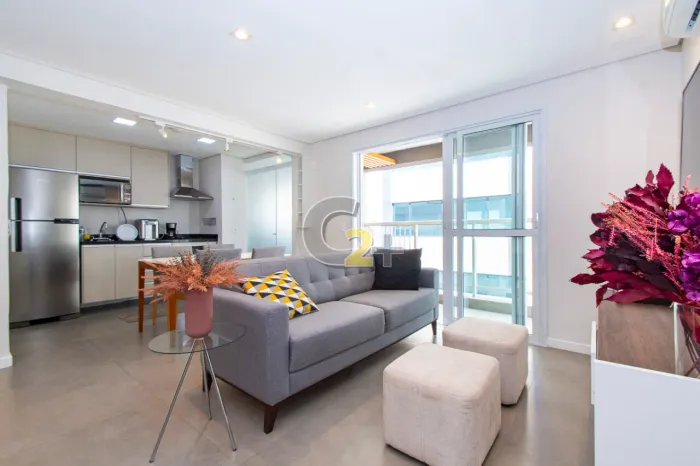 Apartamento mobiliado à venda na Vila Madalena com 1 quarto e 1 vaga