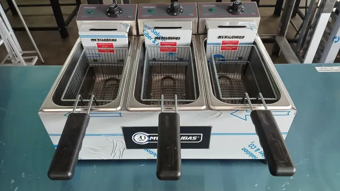 Fritadeira Elétrica FE 3 Cestos 220V - Metalcubas 