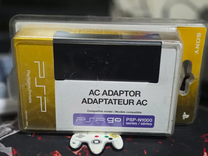 AC Adaptor, Carregador de tomada para PSP-GO (Playstation Portable), Original, lacrado