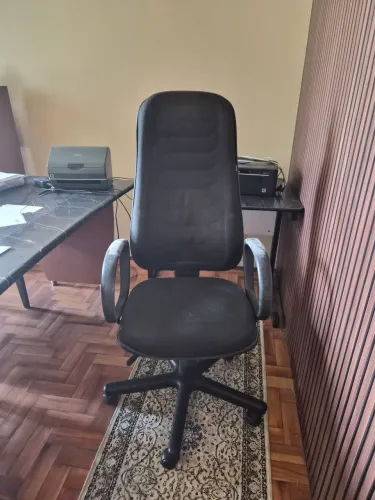 Cadeira escritório giratória