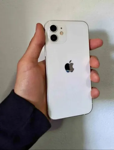 Vendo iPhone 12 64gb con caixa , fones e carregador original bateria 79% face id ok