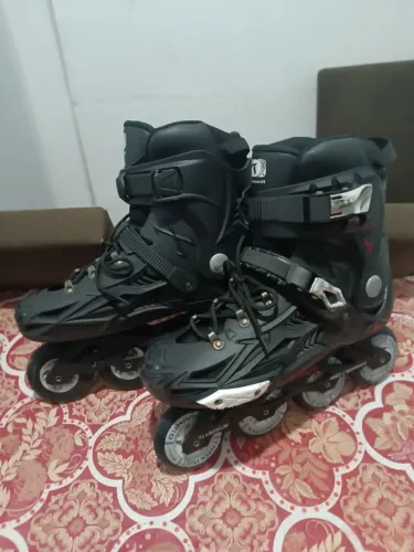 Patins Traxart Dynamix V2 Preto - 80mm ABEC-7 (Tam 41/42)