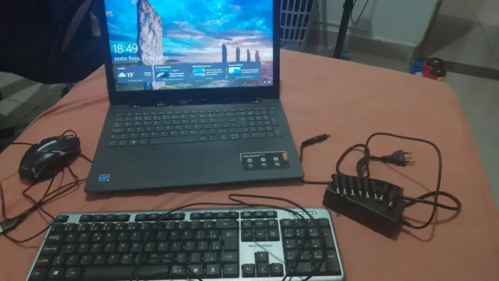 Vendo Notebook Lenovo Usado