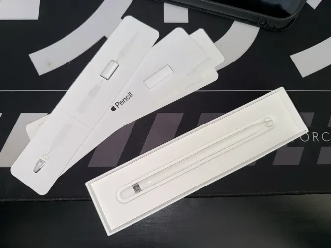 Apple Pencil 1ª geração + adaptador - Original