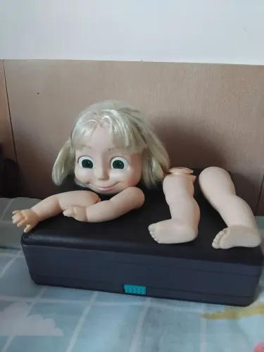 Boneca kit para montar emborrachada