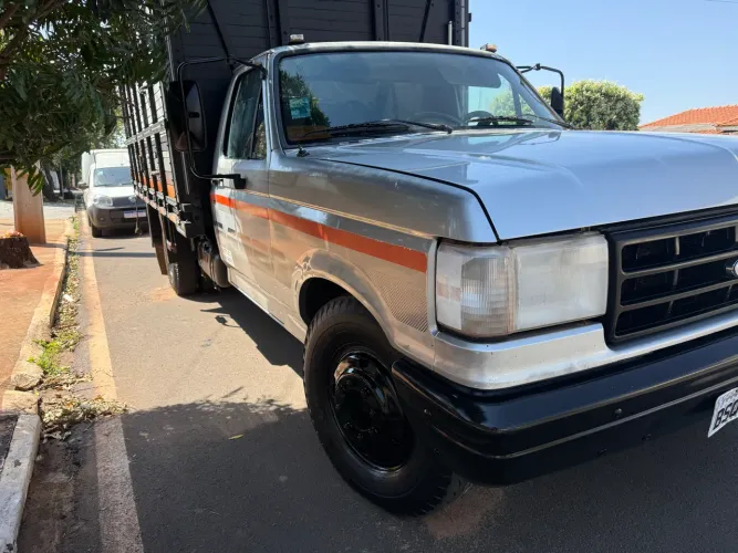 Ford F-4000 2.8 Turbo Intercooler Diesel 2P Manual 1993