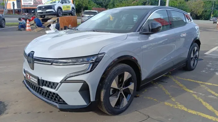 Renault Megane E-tech (elétrico) 2024
