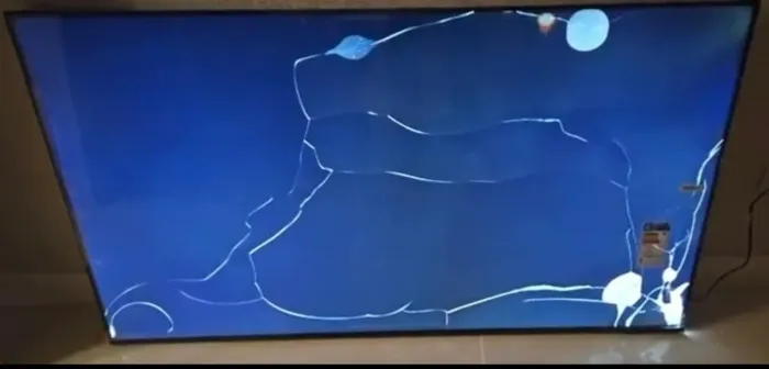 Tv de 58 polegadas Samsung com a tela quebrada, tv tirou da caixa e caiu, tem nota fiscal
