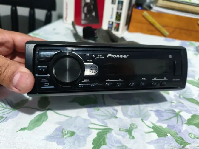 Rádio Pioneer MVH-S235BT