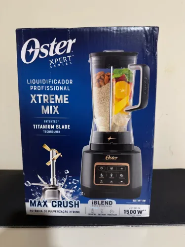 Liquidificador Profissional Xtreme Mix Oster com 3 Velocidades e Jarra com 2,0 Litros 